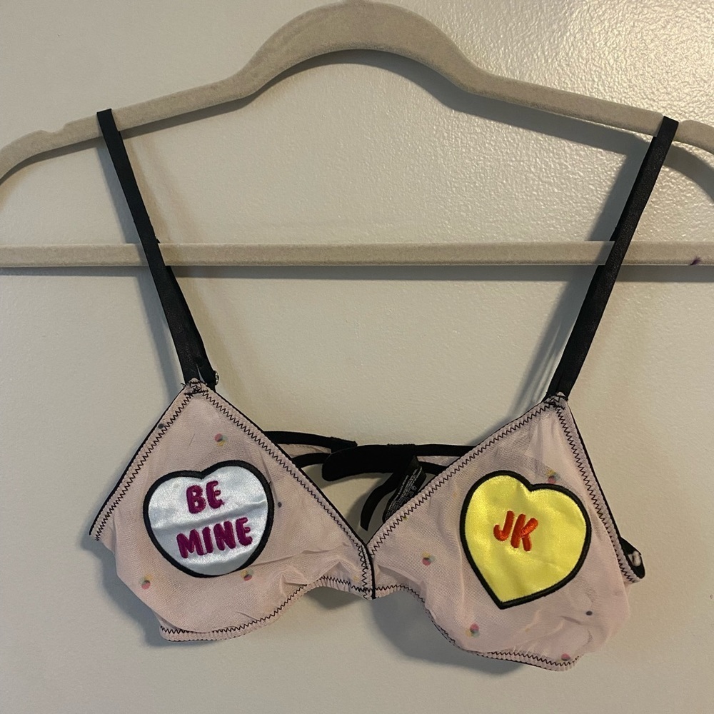 U0 out from under bra